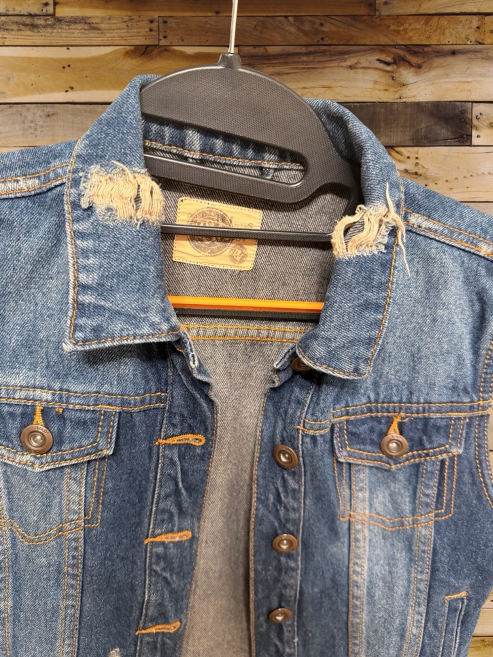 I&M Jeans Distressed Denim Vest Medium Wash Button Front Blue Size Medium - Picture 4 of 6